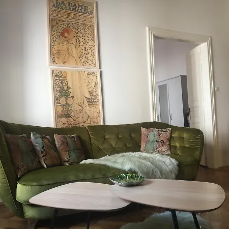 My Mucha's Old Gallery 布拉格